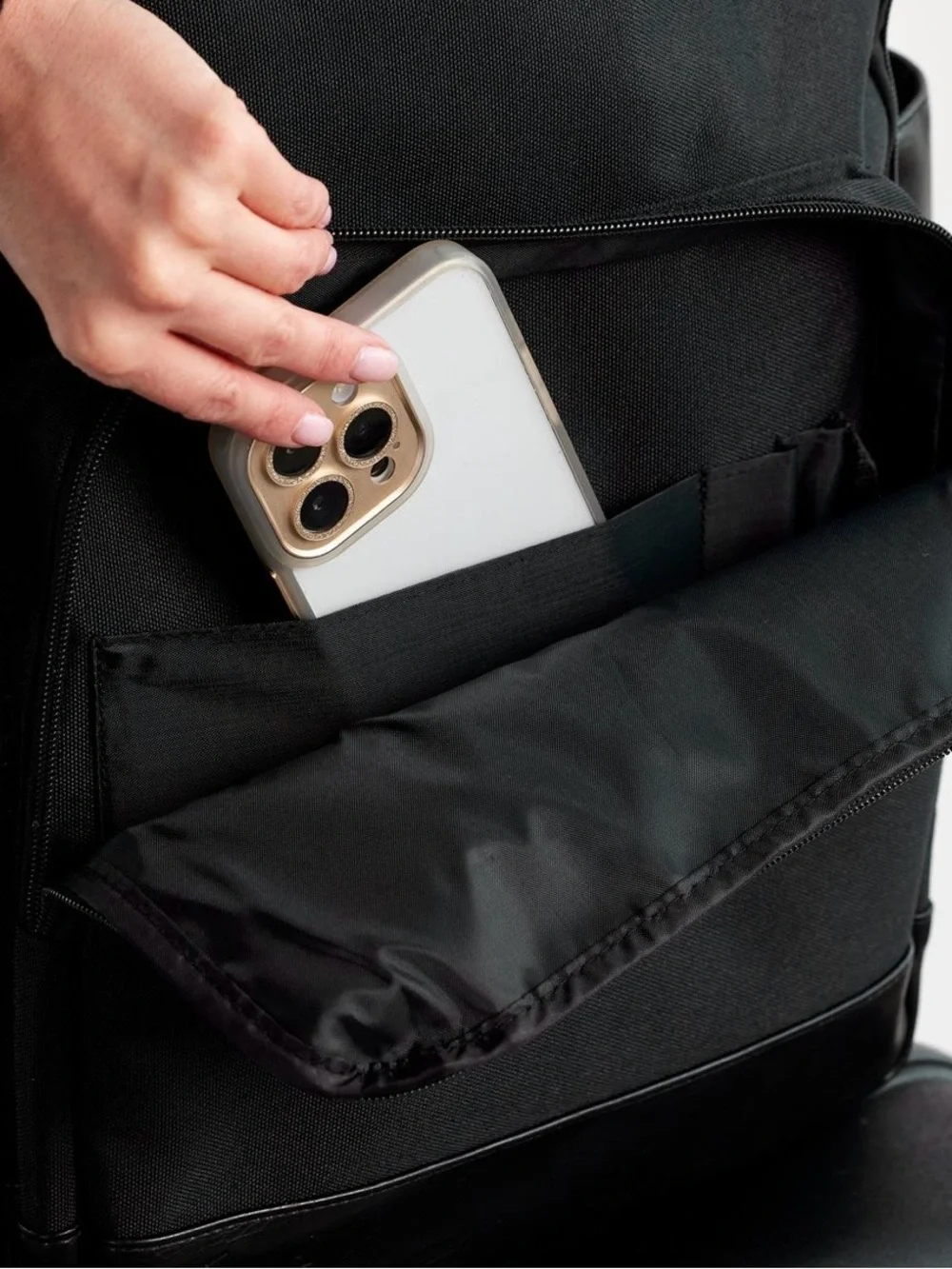 Beis Travel Backpack in Black